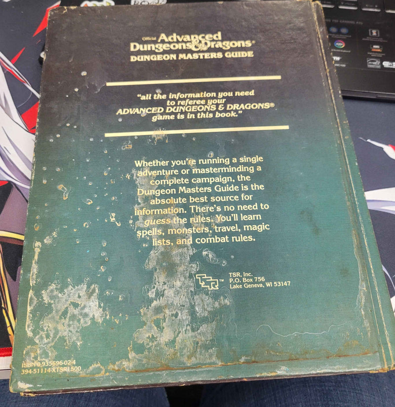 Advanced Dungeons & Dragons Dungeon Masters Guide (Used: Poor to Fair)