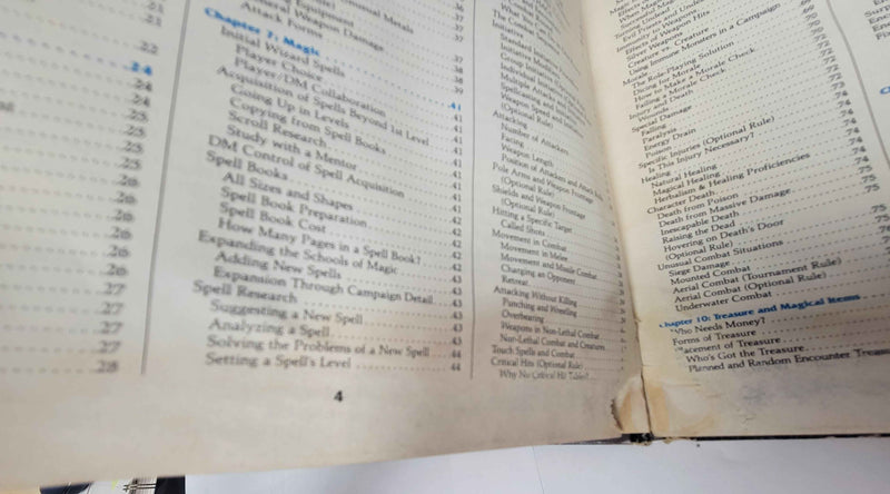 Advanced Dungeons & Dragons 2nd Edition Dungeon Master’s Guide (Used: Poor)