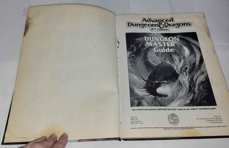 AD&D 2nd Edition Dungeon Master’s Guide (Used: Poor - Fair)