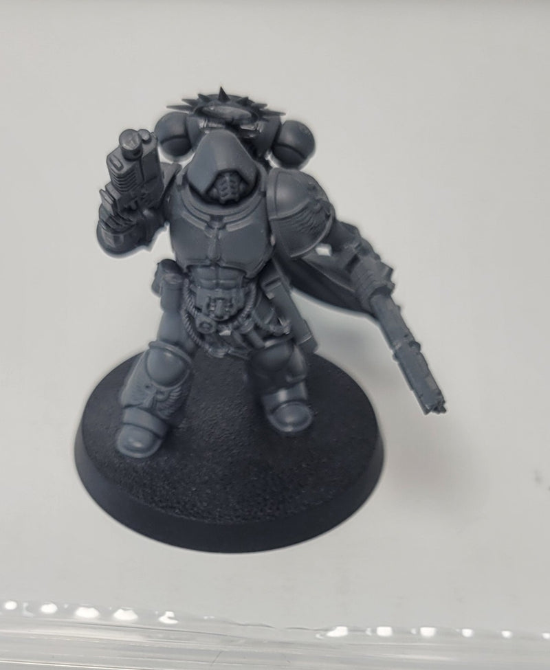 Blood Angels Captain (Used Assembled & Unpainted)