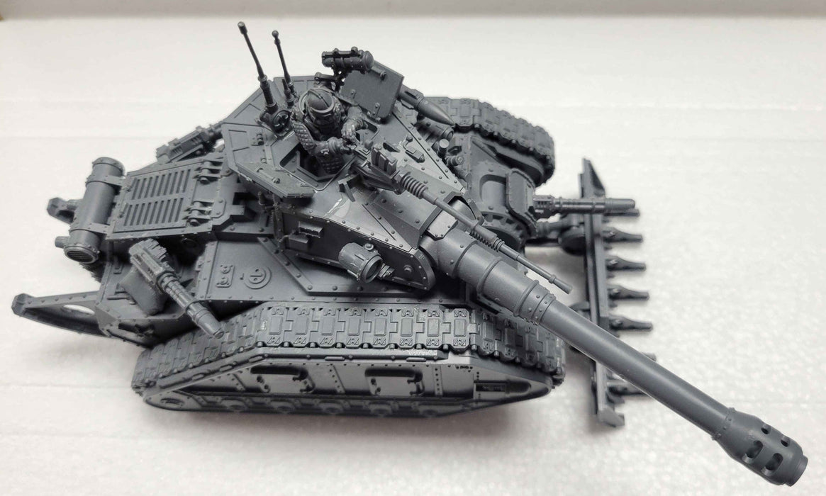 Solar Auxilia Leman Russ Strike/Command Tank - Used