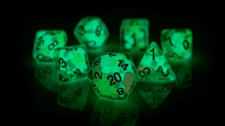 Sirius Dice: Lucky Charm Glowworm 7 Die Set